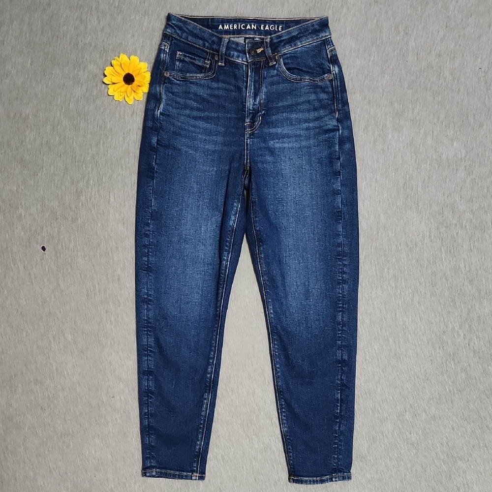 American Eagle Outfitters Stretch Denim High Rise Relaxed Tapered Leg Mom Jeans